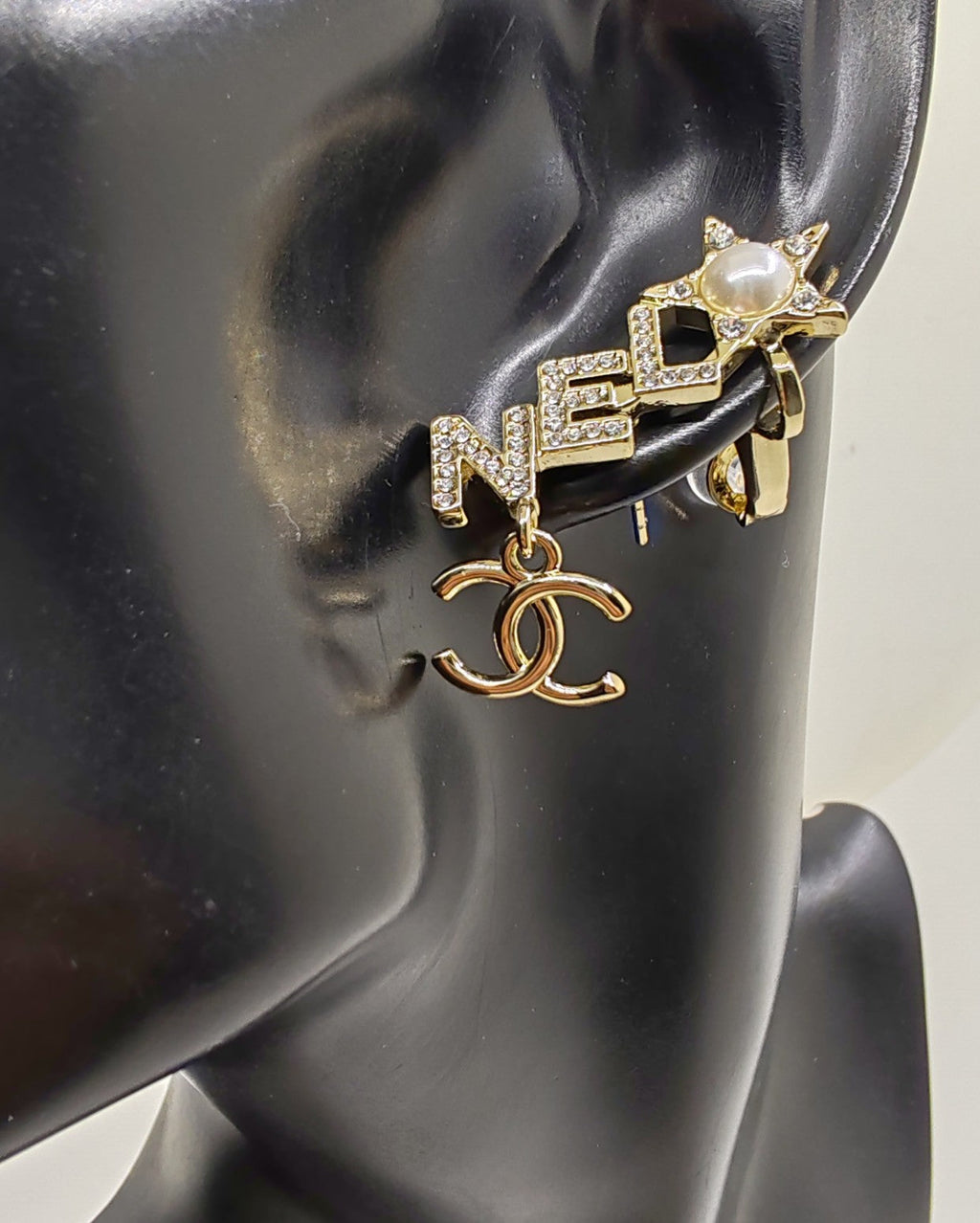 18K Chanel Script Diamonds Earrings