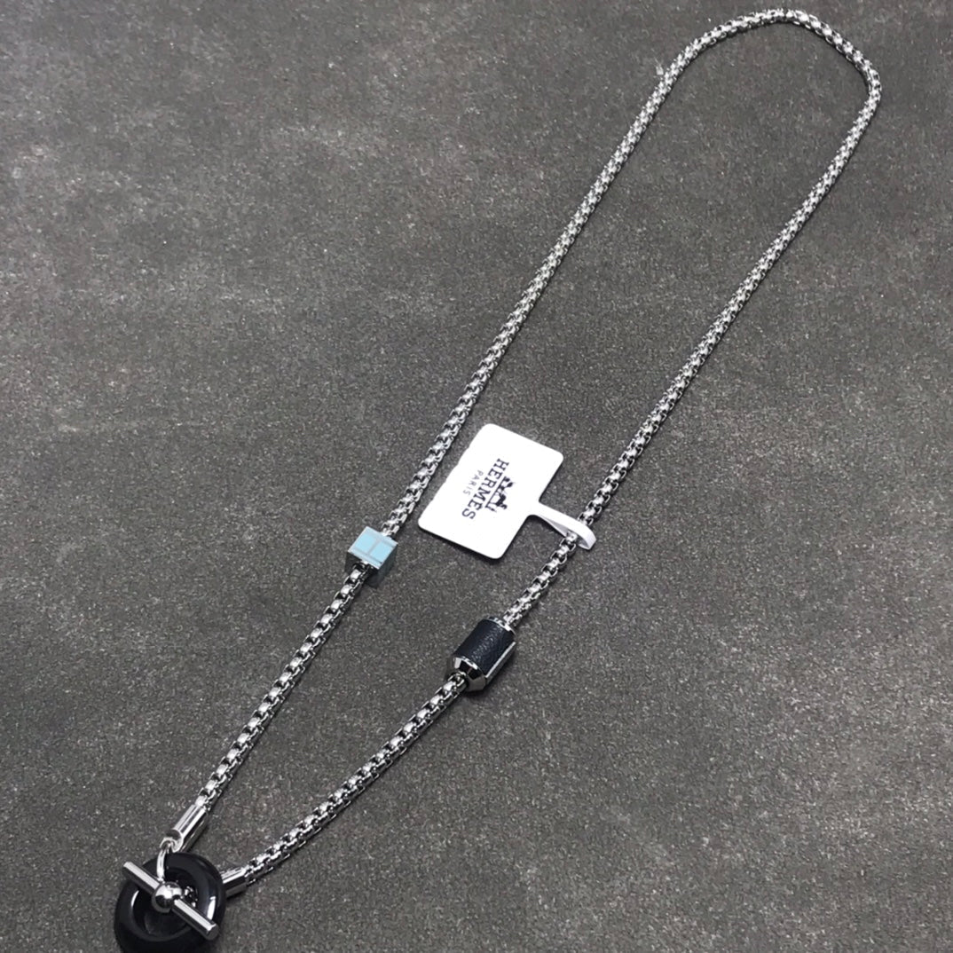 18K Meli-Melo Hermès Necklace