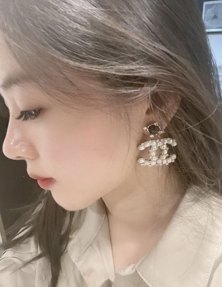 18K Pearl Chanel Pendant Earrings