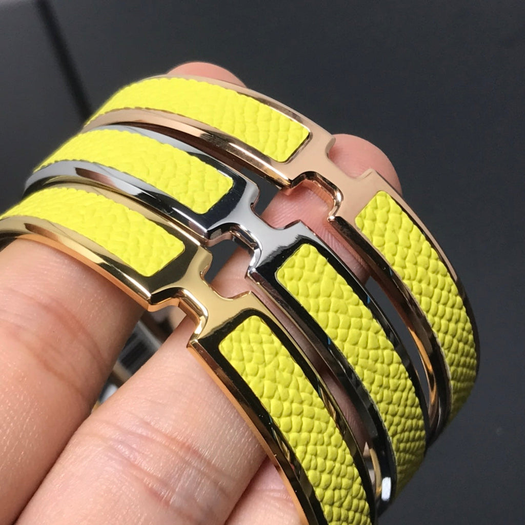 18K Olympe Yellow Hermès Bracelet