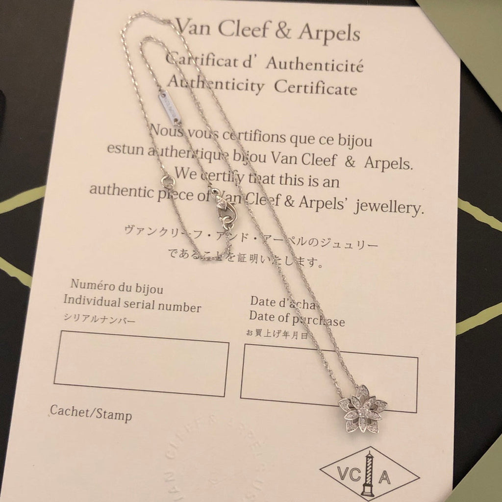 18K Van Cleef & Arpels Lotus Openwork Pendant Necklace