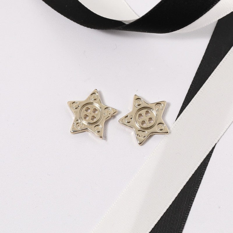 18K Chanel Star Gold Earrings