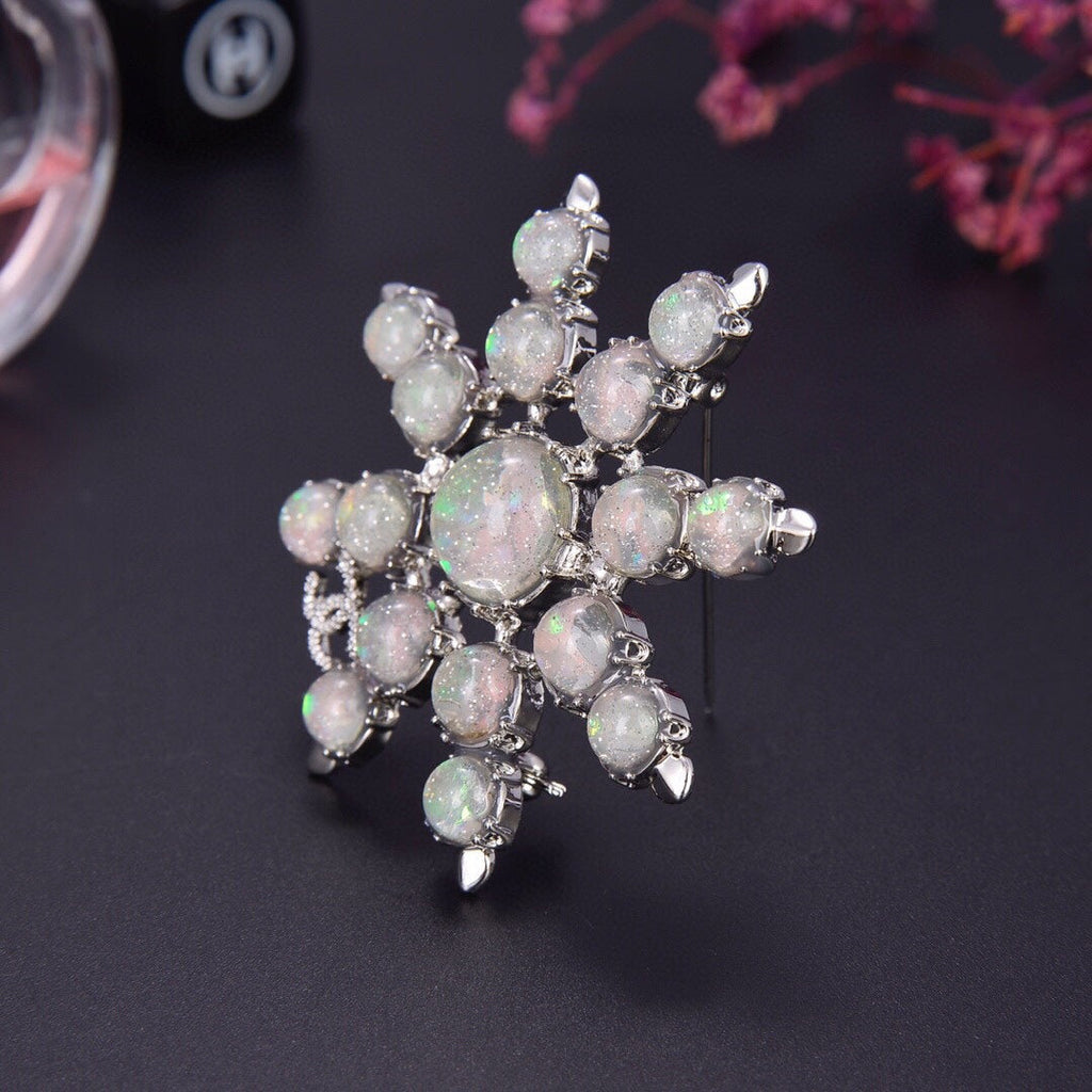 18K Chanel Flower Crystals Brooch