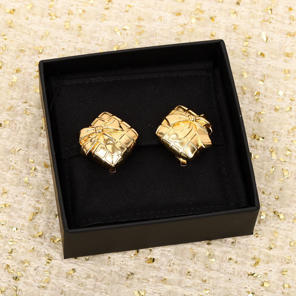 18K Chanel Vintage Earrings