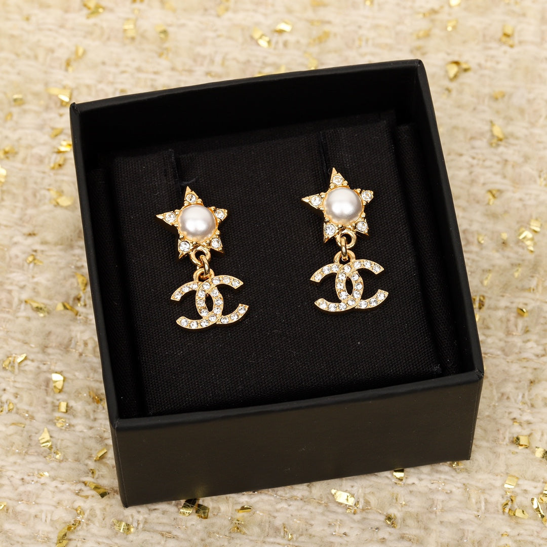 18K Chanel Star Crystals Earrings
