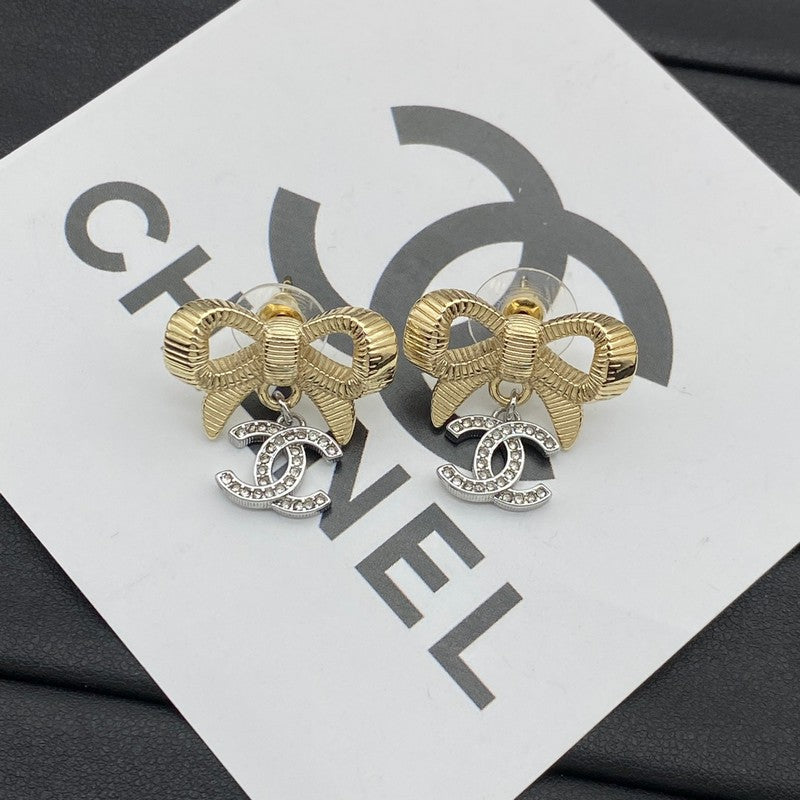 18K Chanel Bow Tie Gold Earrings