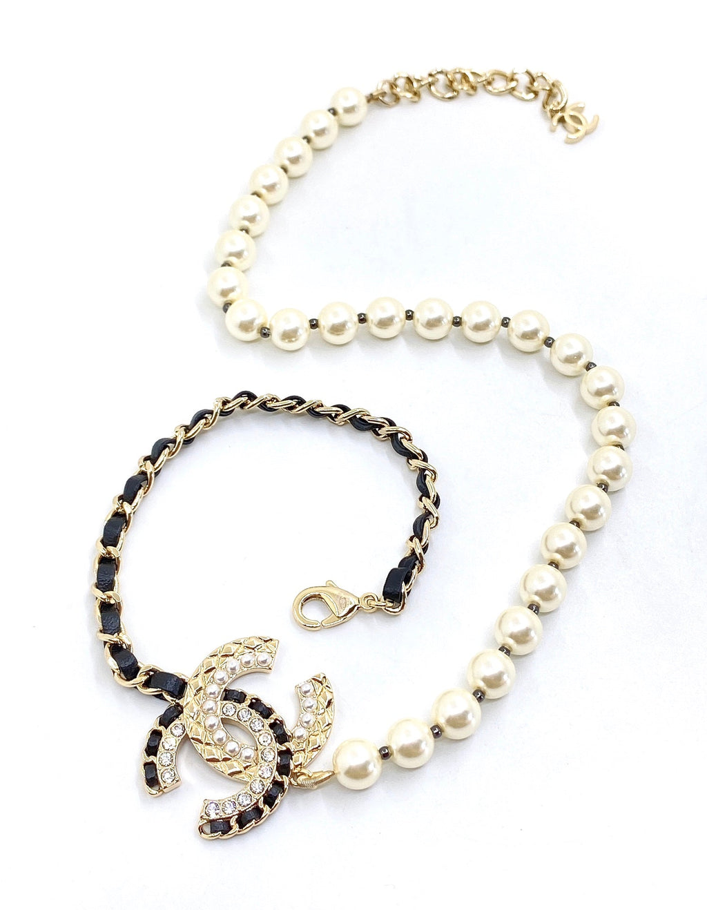 18K Chanel Leather Pearls Necklace