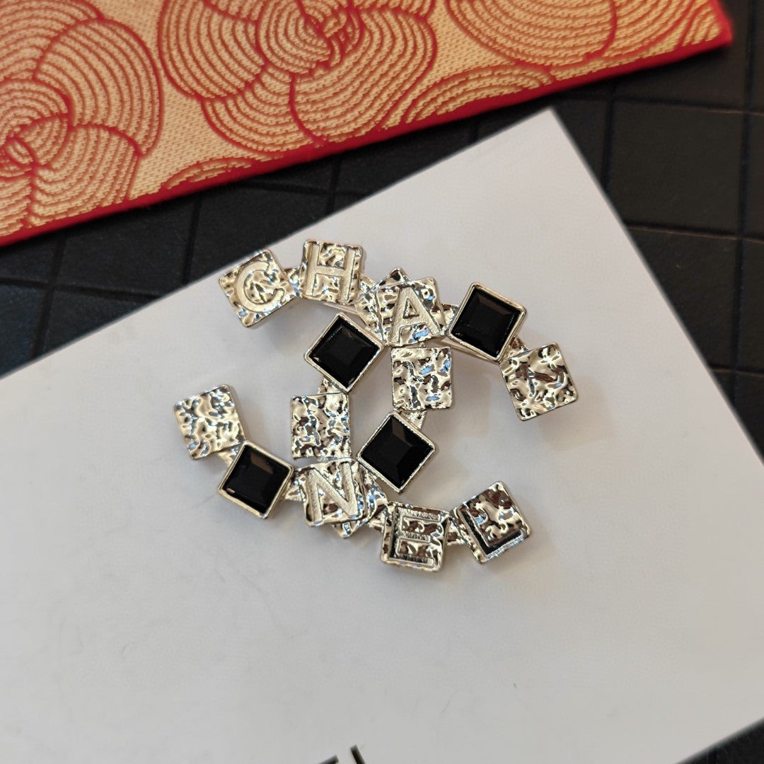 18K Chanel Black Crystals Brooch