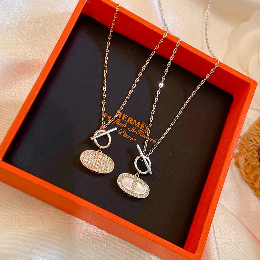 18K Chaine D'ancre Contour Pendant Hermès Necklace