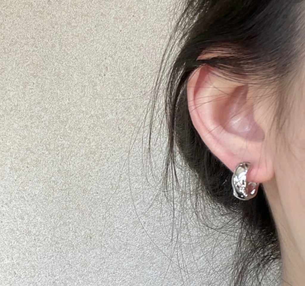 18K Chanel Coco Crush Earrings