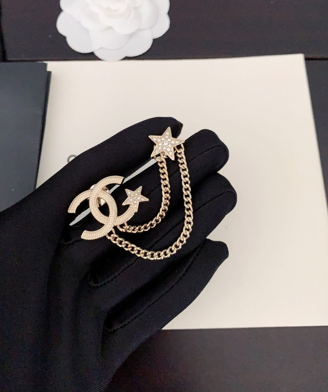 18K Chanel Heart Star Chain Brooch