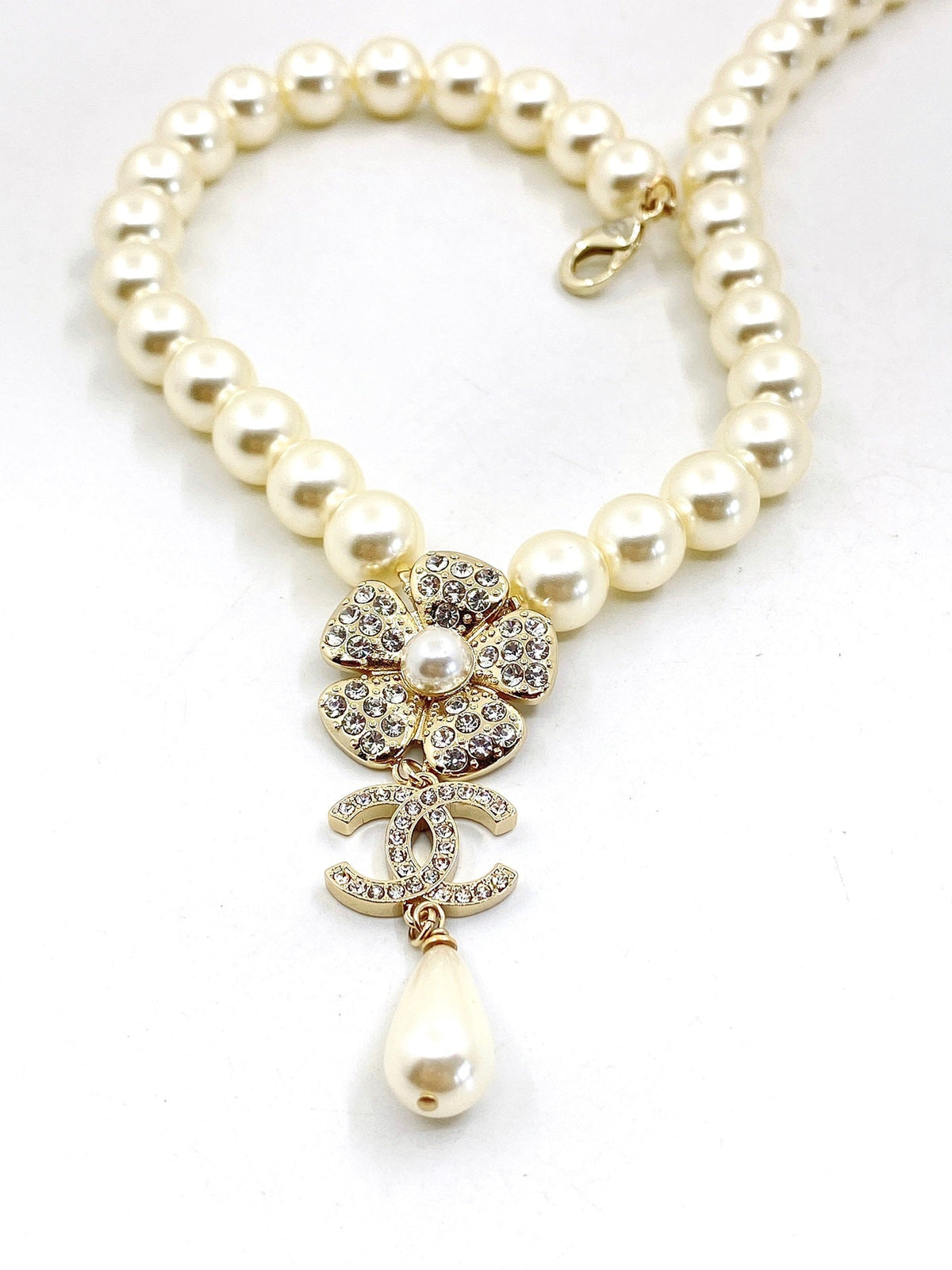 18K Chanel Pearls Chain Choker Necklace