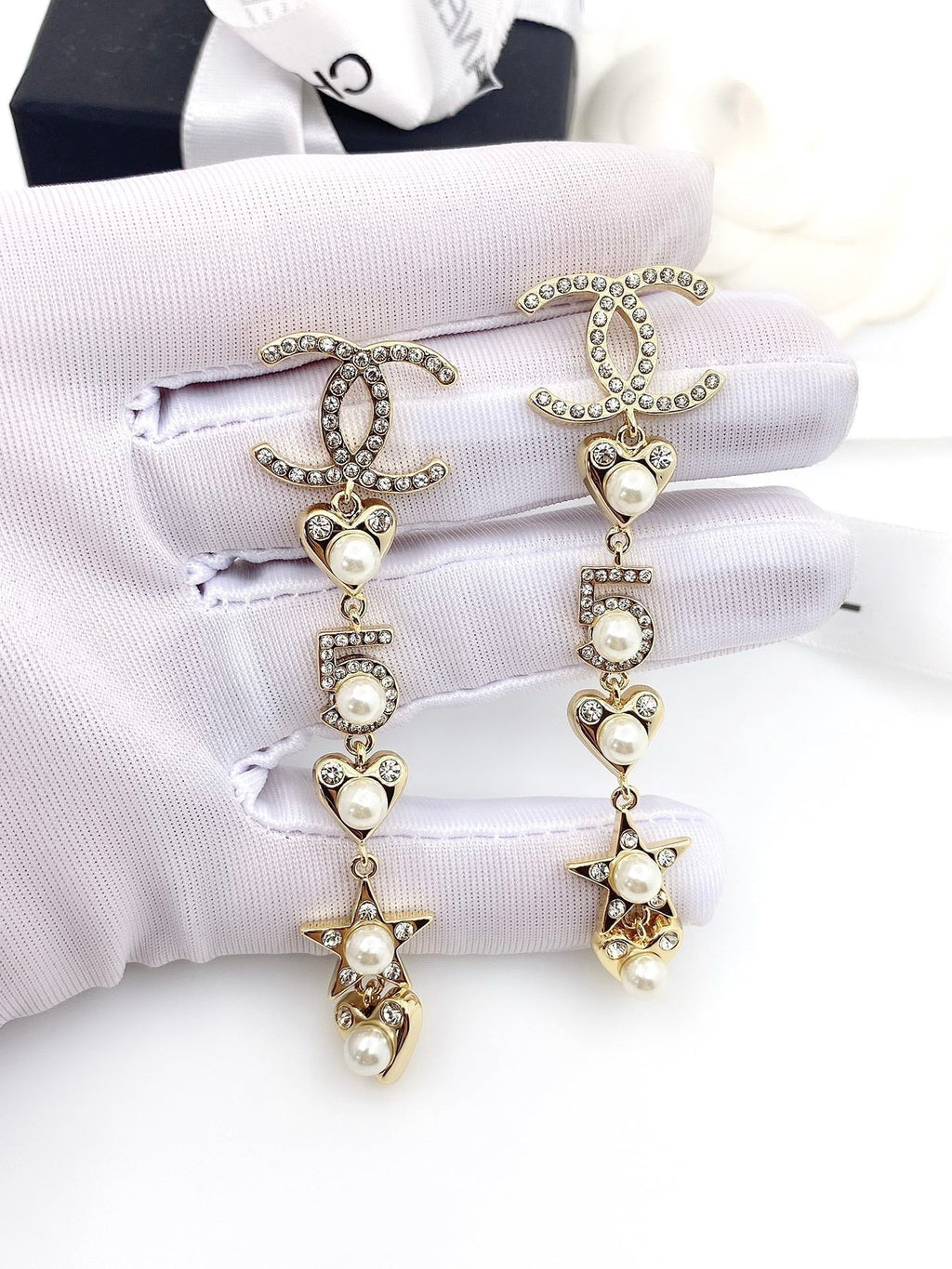 18K Chanel Pearl Heart Earrings