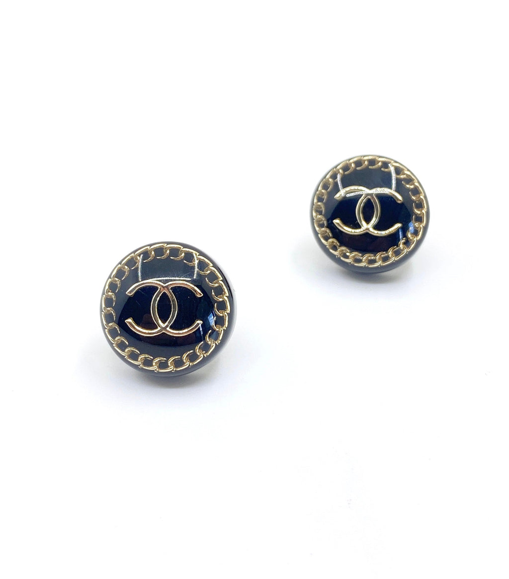 18K Chanel Circle Resin Earrings