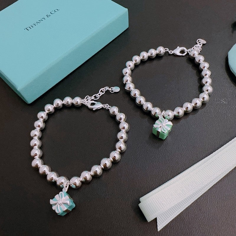 18K Return to Tiffany & Co. Blue Gift Box Bracelet