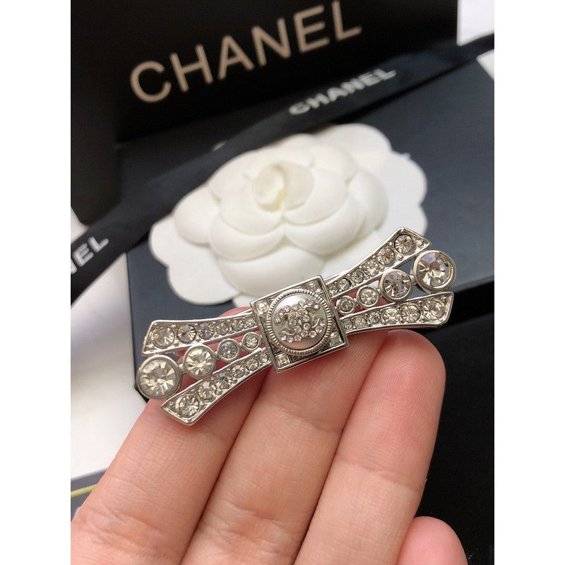 18K Chanel Bow Tie Diamond Brooch