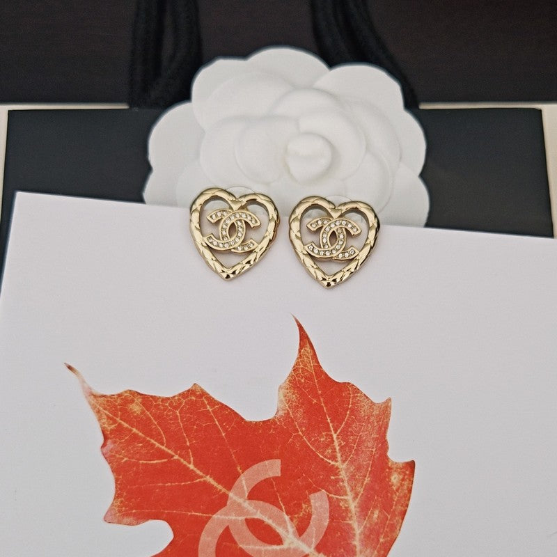 18K Chanel Heart Diamond Earrings