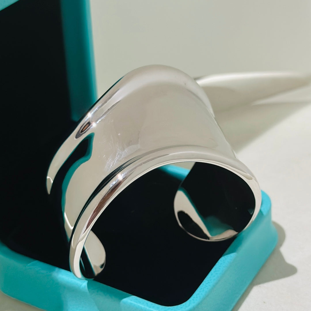 Tiffany & Co. Elsa Peretti Medium Bone Cuff Bracelet