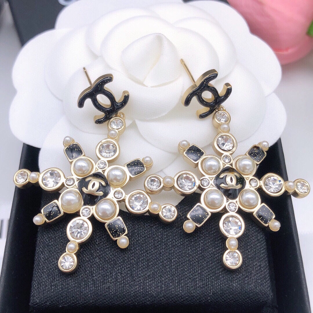 18K Chanel Snow Flowers Earrings