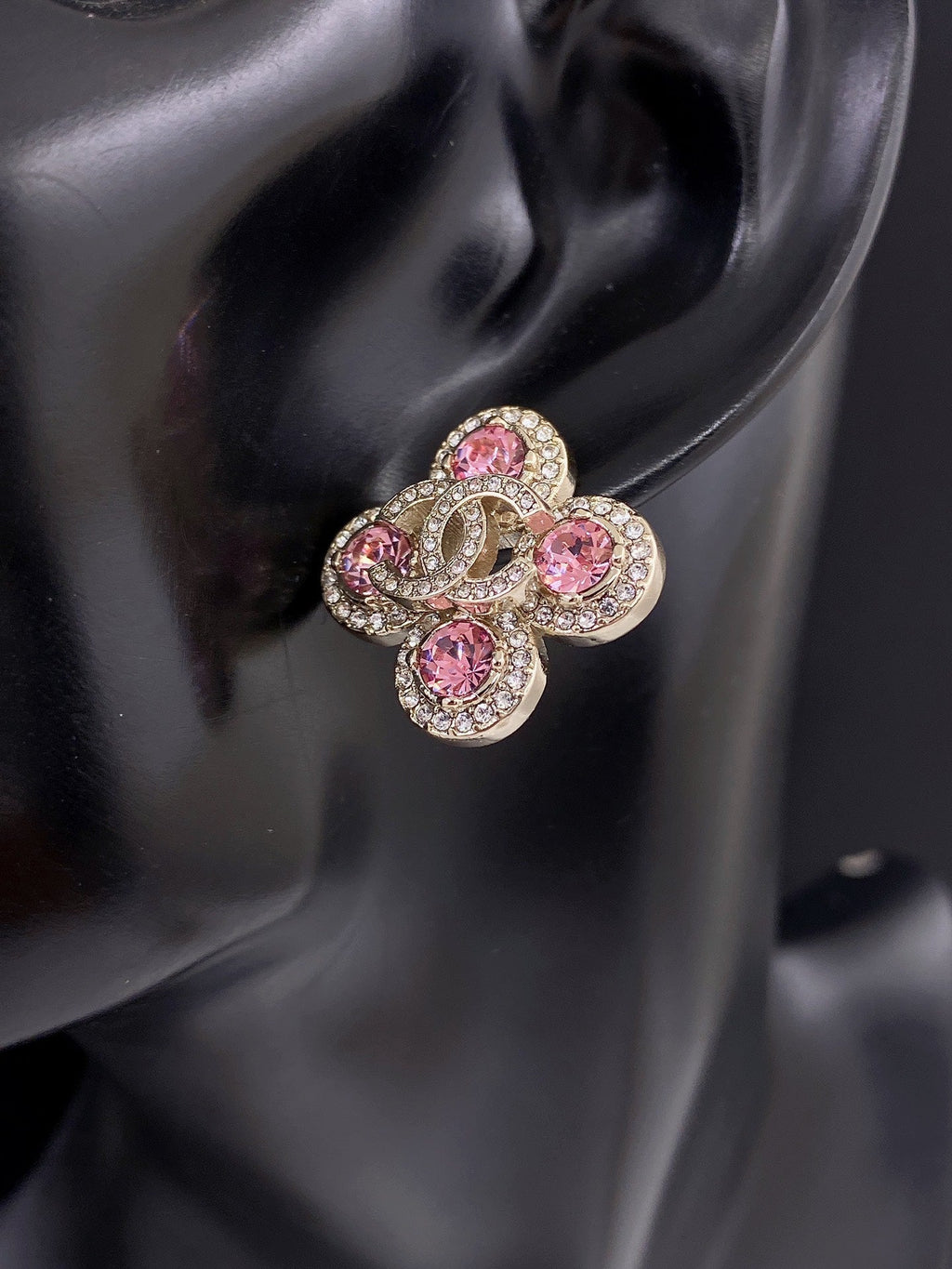 18K Chanel Pink Diamonds Earrings