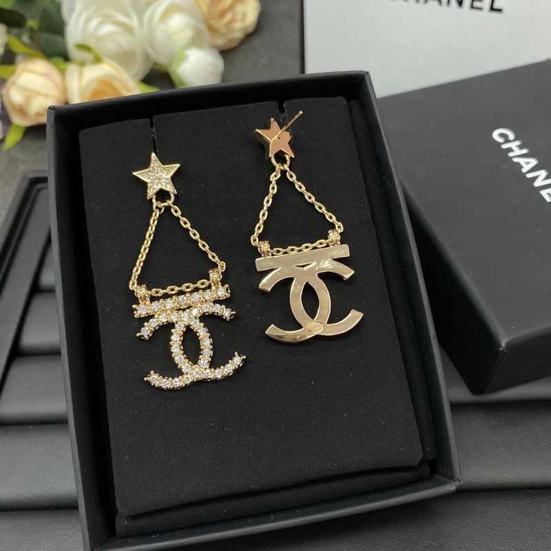 18K Chanel Star Earrings