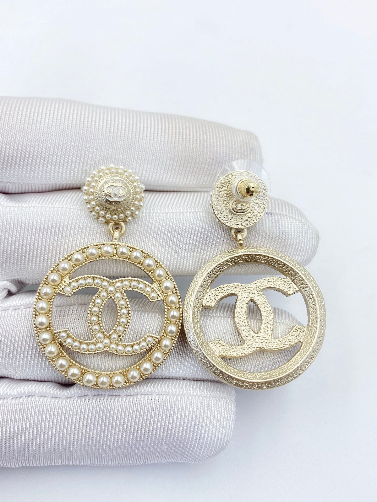 18K Chanel Pearl Earrings