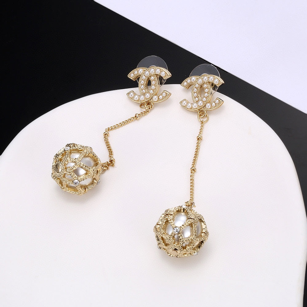 18K Chanel Pearl Long Earrings