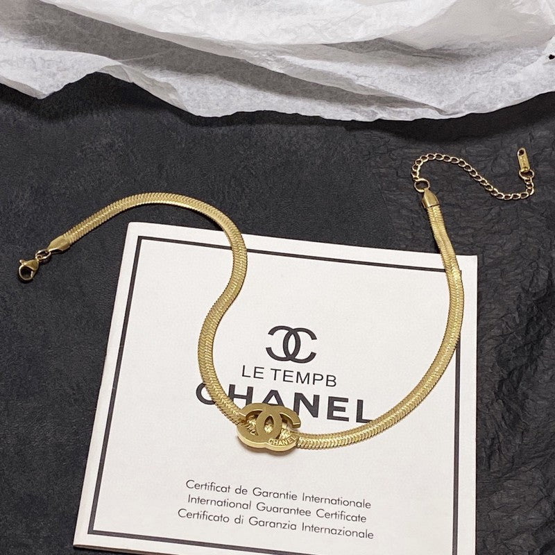 18K Chanel Gold Choker Necklace