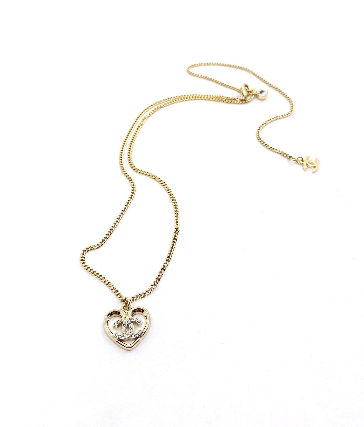 18K Chanel Heart Pendant Chain Necklace