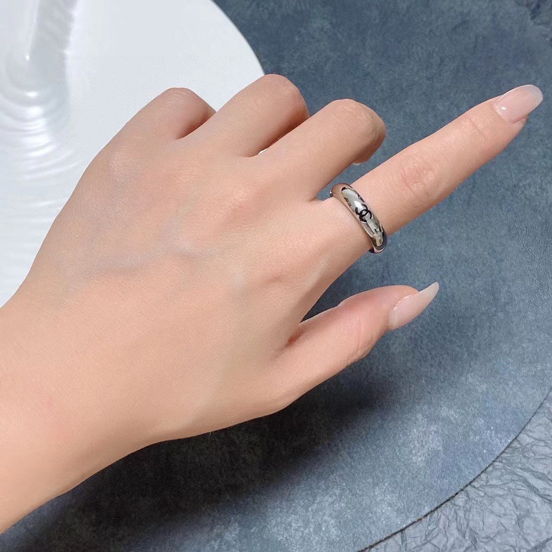 18K Chanel Coco Ring