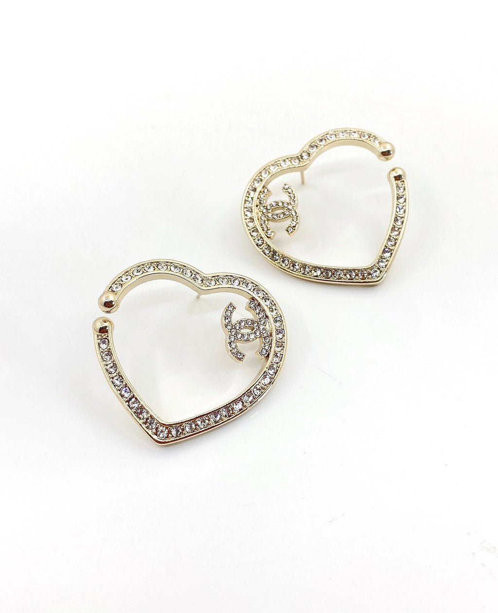 18K Chanel Diamond Heart Earrings