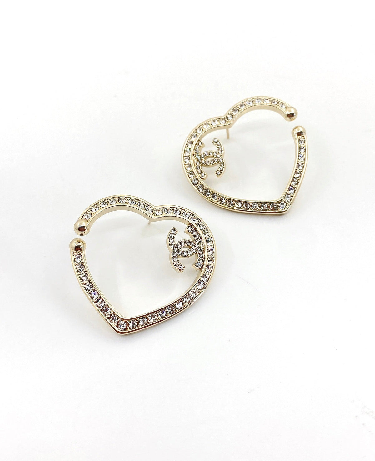 18K Chanel Diamond Heart Earrings
