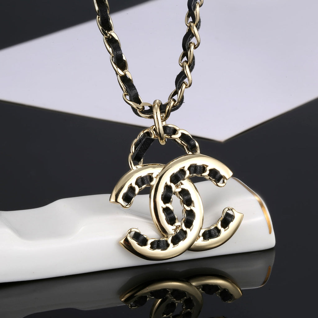 18K Chanel Strass Leather Necklace