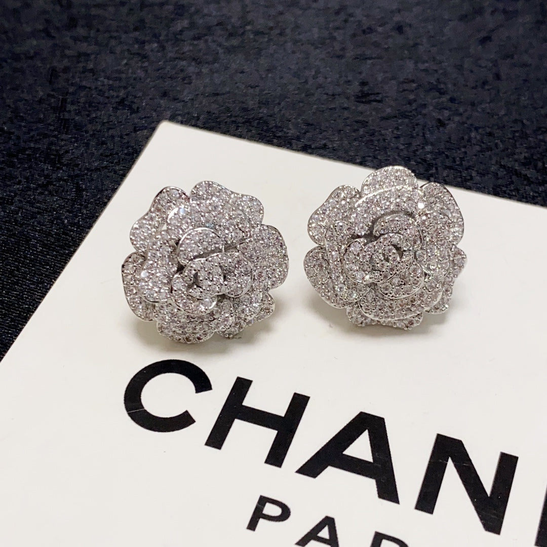 18K Chanel Camellia Diamond Earrings