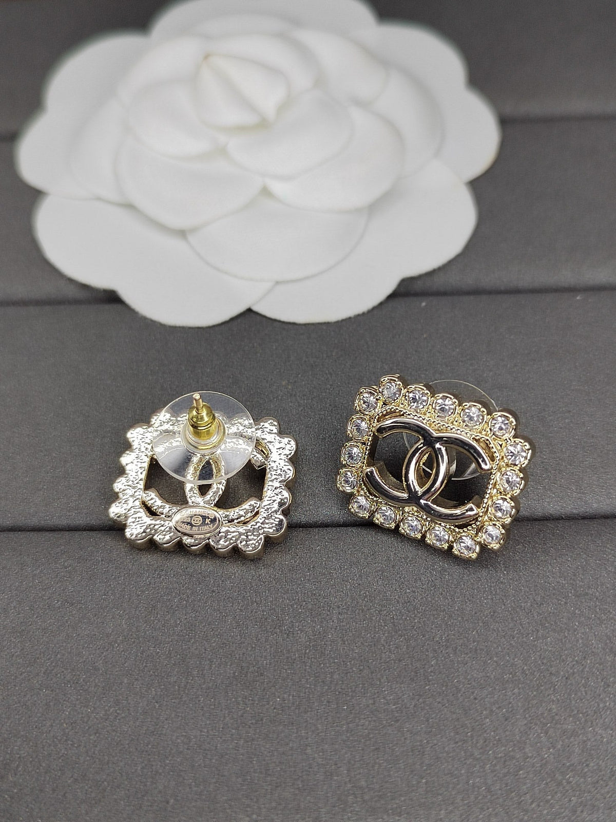 18K Chanel Diamonds Earrings