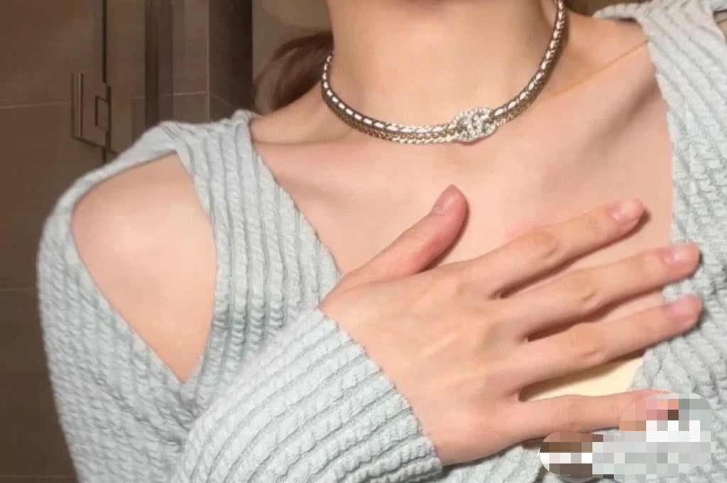 18K Chanel Diamonds Choker Necklace