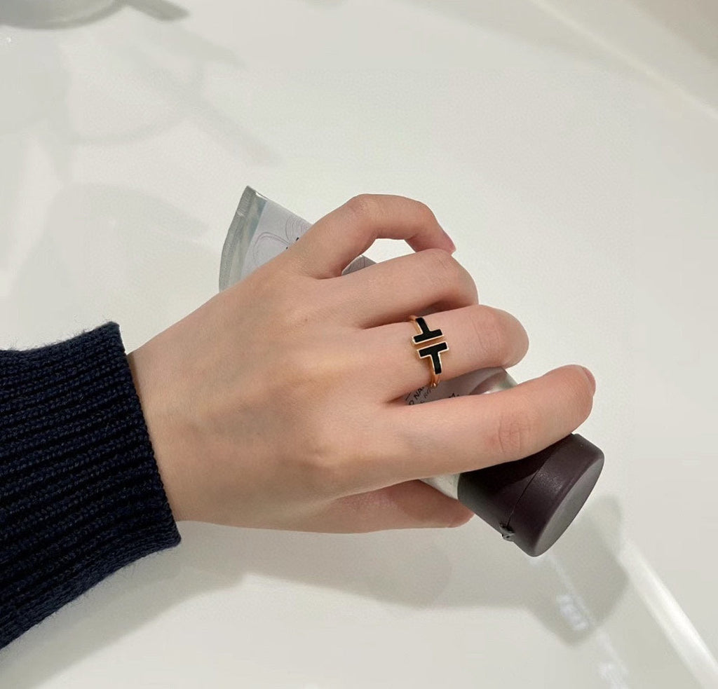 18K Tiffany & Co. Black Onyx Wire Ring