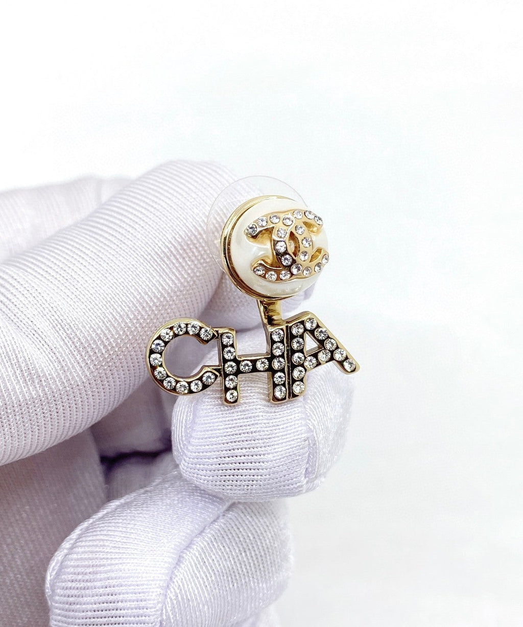 18K Chanel Diamonds Script Earrings