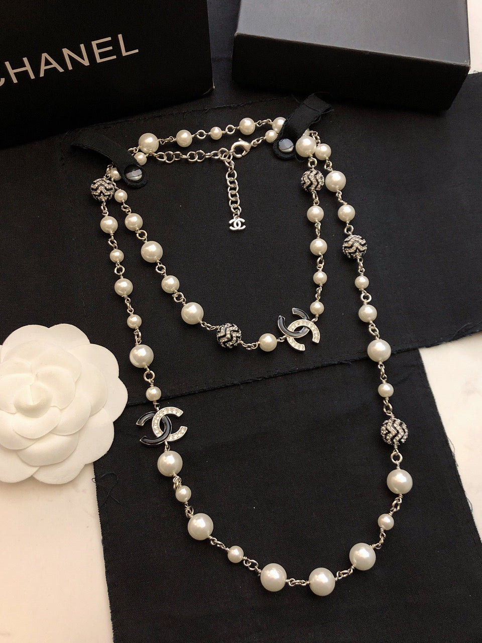 18K Chanel Star Pearls Long Necklace