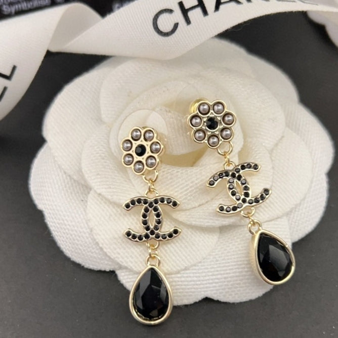 18K Chanel Black Crystals Earrings