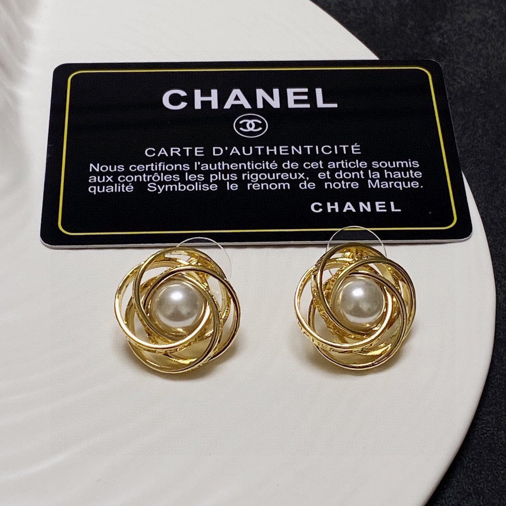 18K Chanel Pearl Earrings
