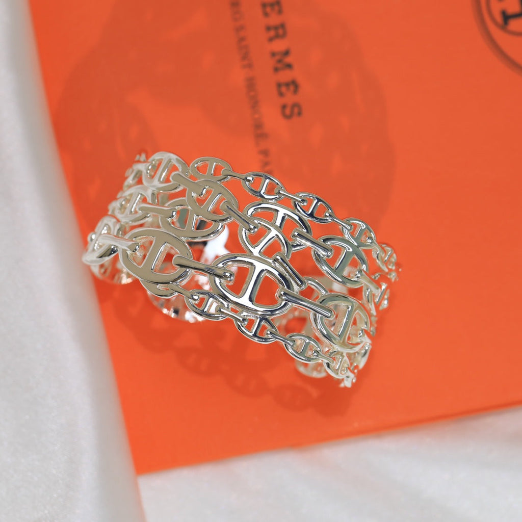 18K Chaine D'Ancre Wide Cutwork Hermès Bracelet
