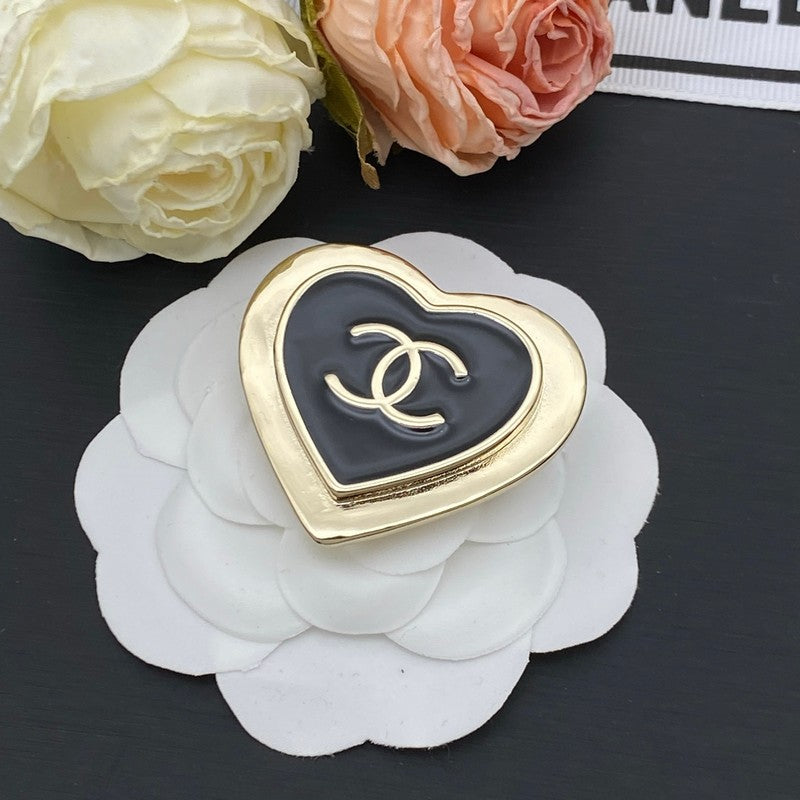 18K Chanel Black Heart Gold Brooch