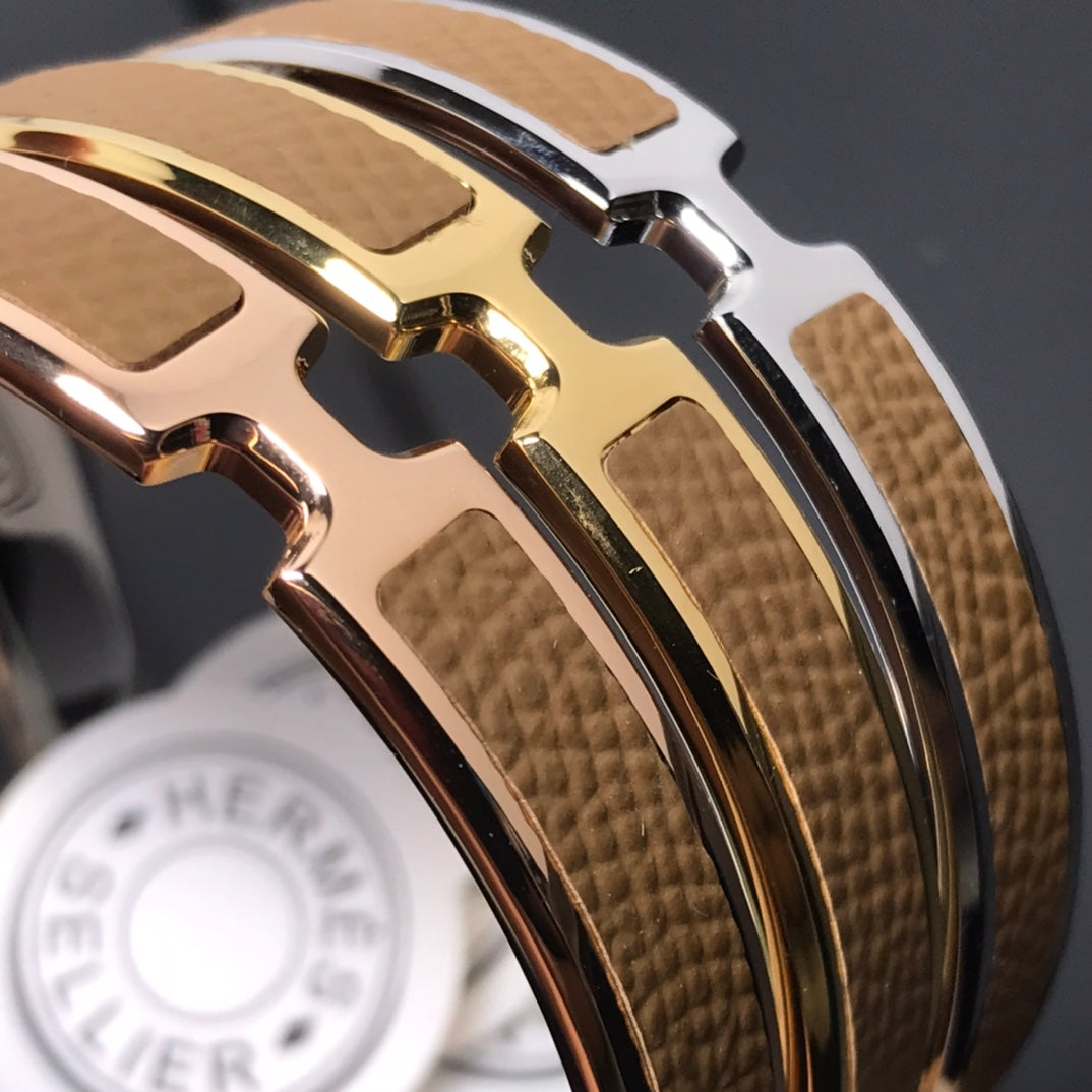 18K Olympe Brown Hermès Bracelet