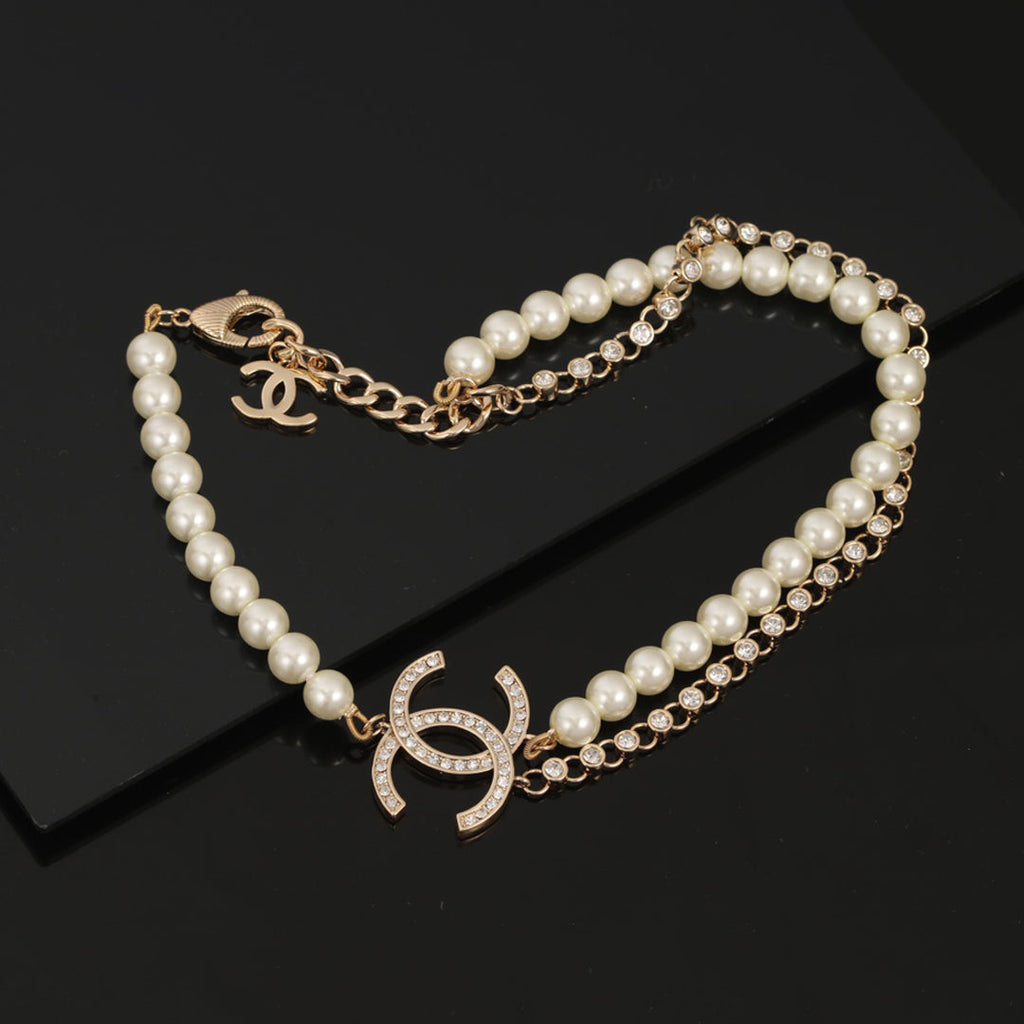 18K Chanel Pearls Necklace