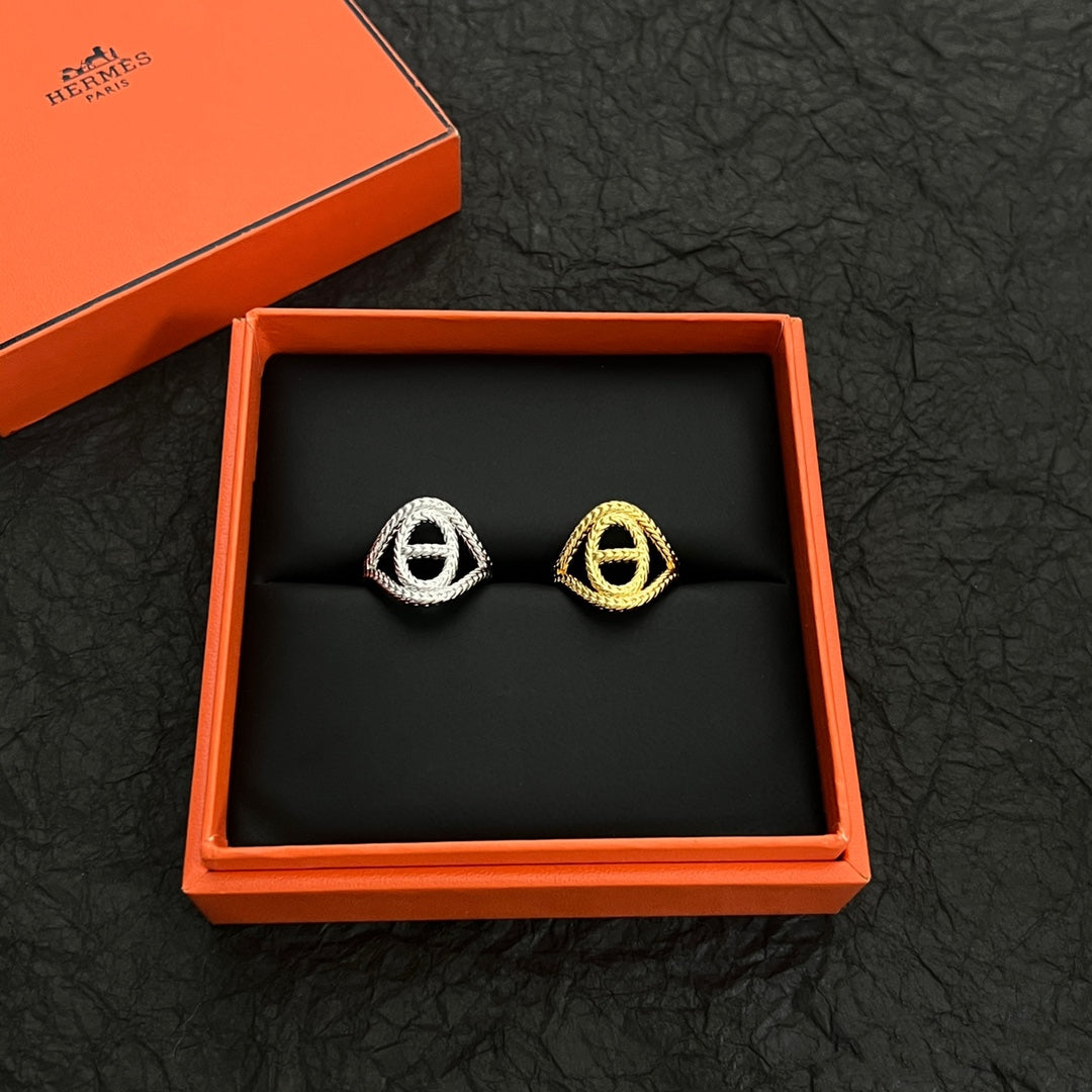 18K Chaine D'Ancre Danae Medium Hermès Ring