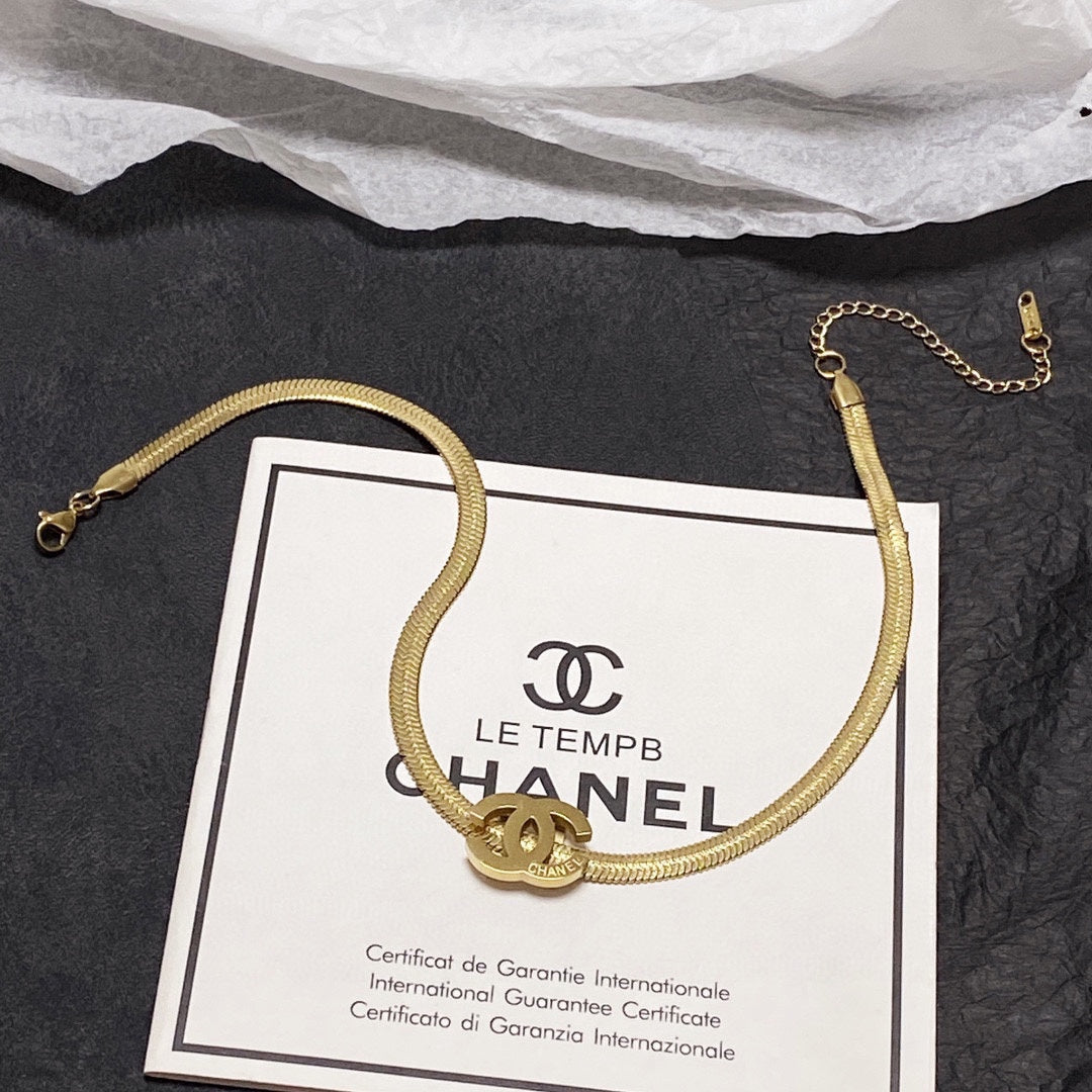 18K Chanel Gold Chain Choker Necklace