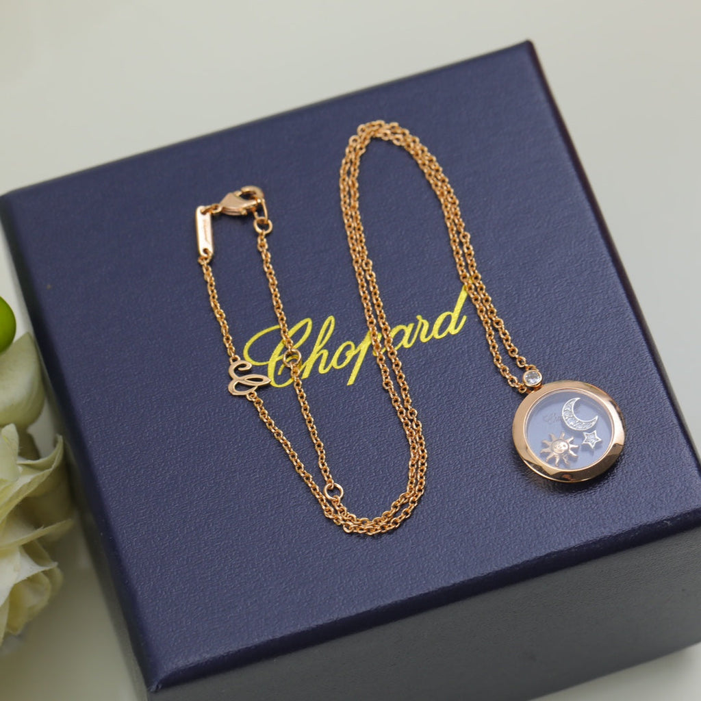 18K Chopard Happy Diamonds Pendant Necklace