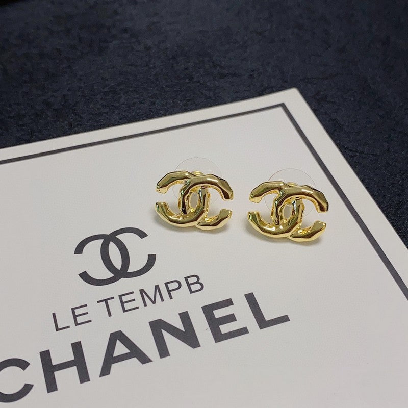 18K Chanel Gold Earrings