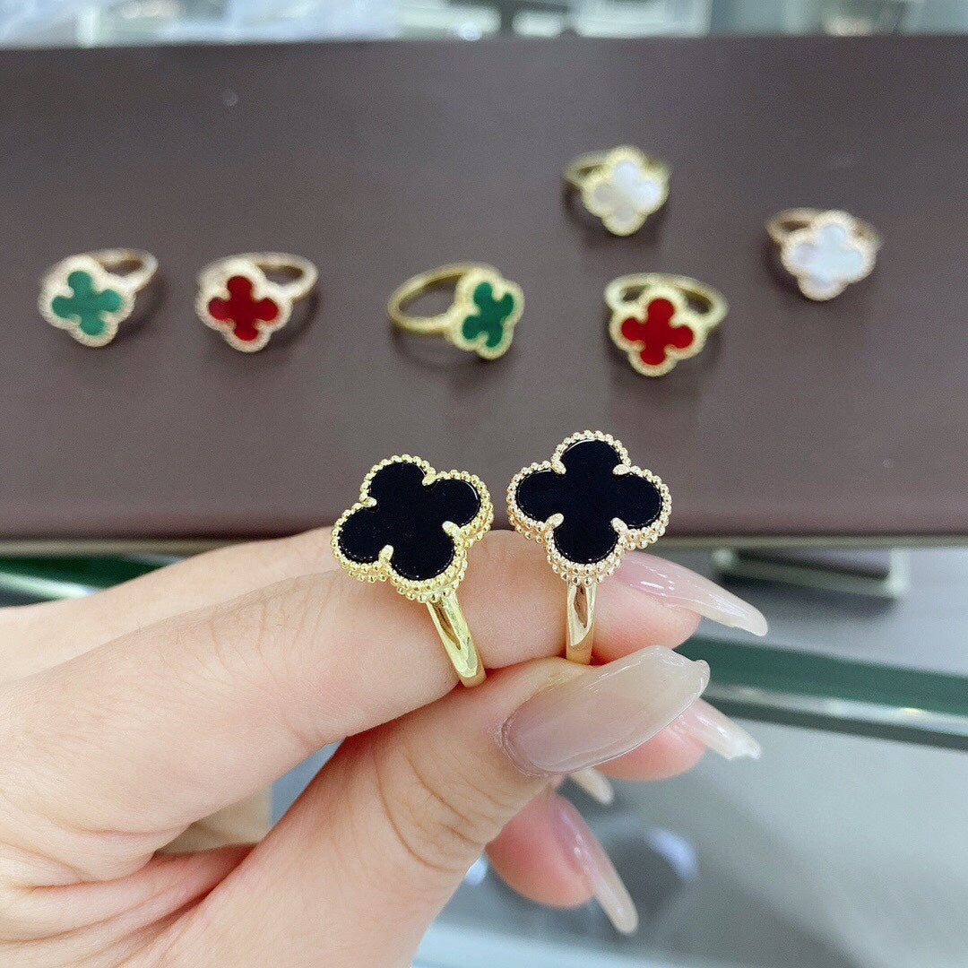 18K Van Cleef & Arpels Magic Alhambra Clover Ring